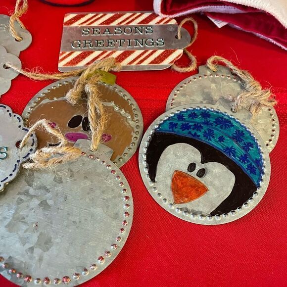 Santa Oven mitt Towel Set and Metal Tags - Picture 6 of 10